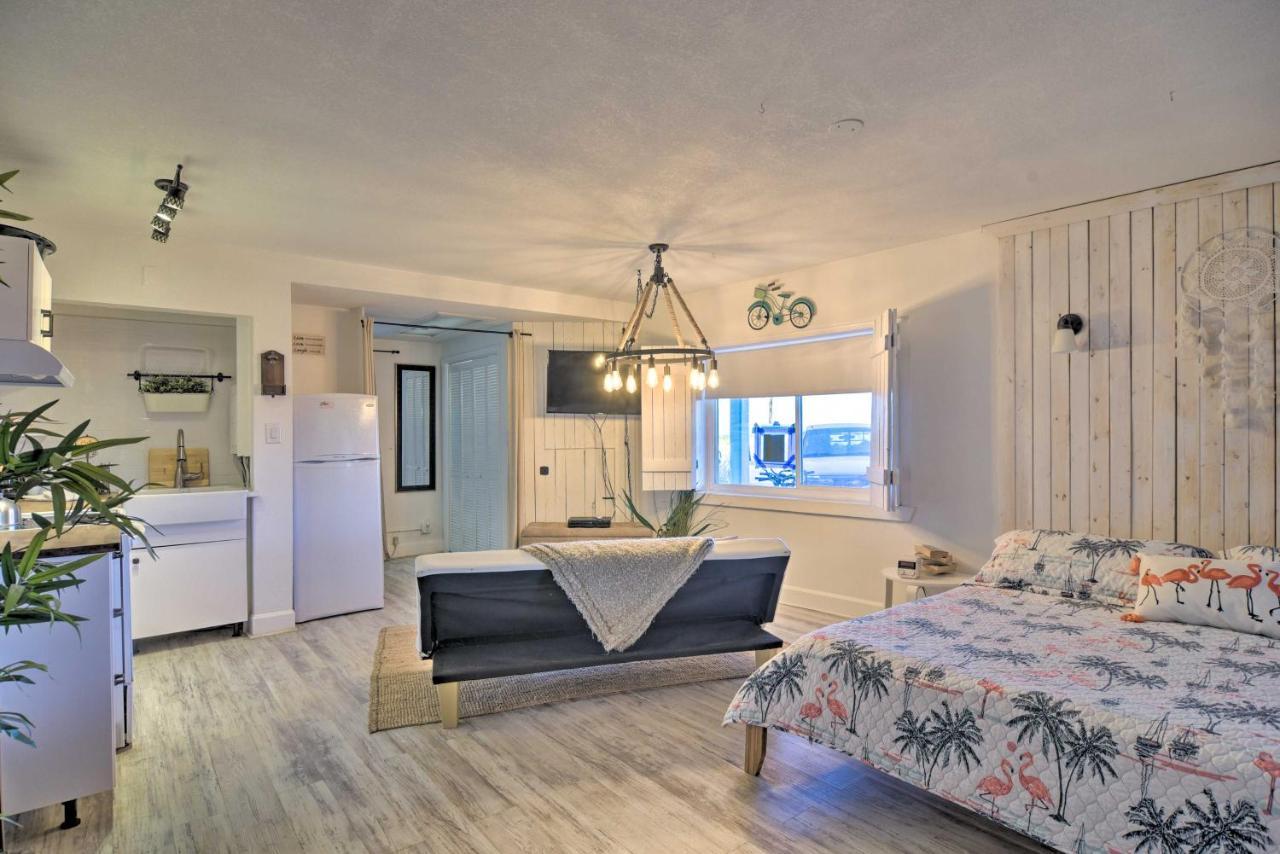 Idyllic Pass-A-Grille Studio - Walk To The Beach! St. Pete Beach Eksteriør billede