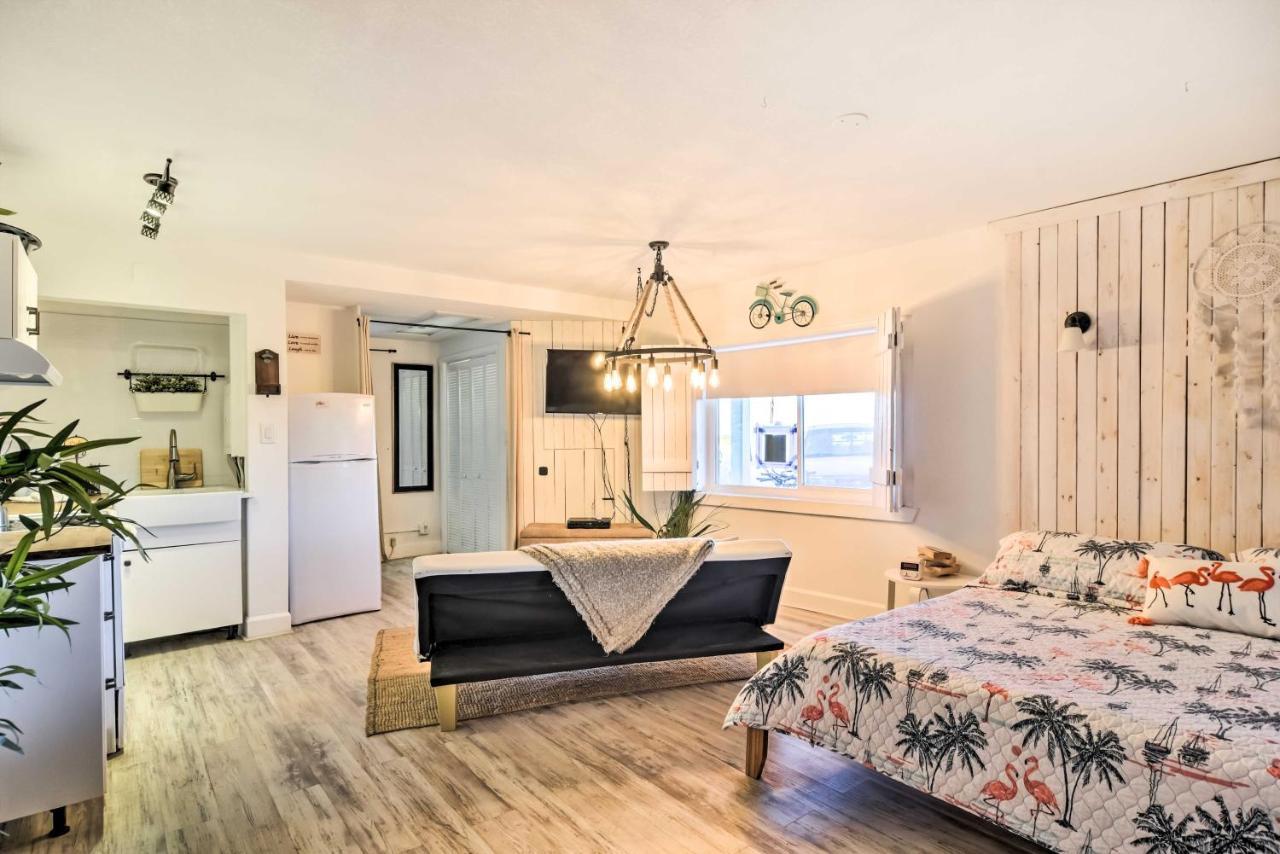 Idyllic Pass-A-Grille Studio - Walk To The Beach! St. Pete Beach Eksteriør billede